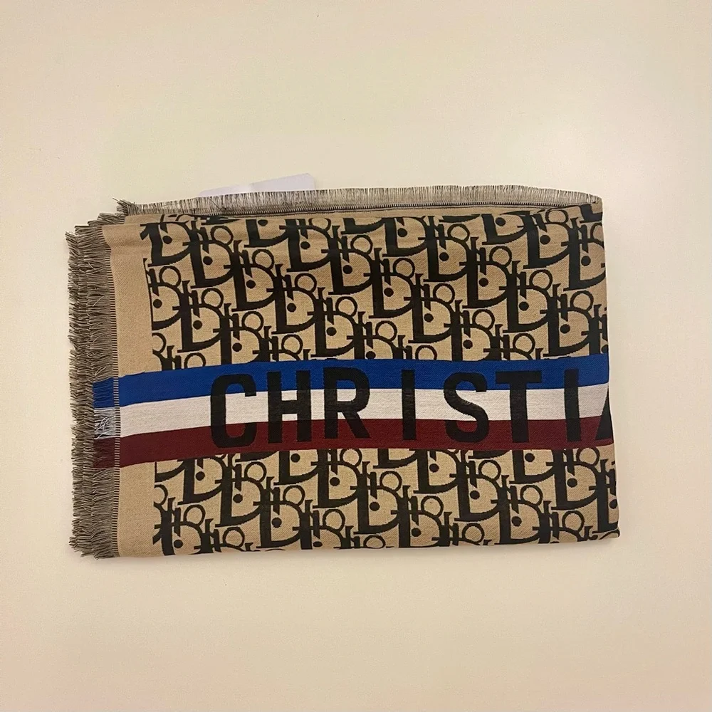 Designer D-Monogram Scarf with Stripes - Picture 4 of 7